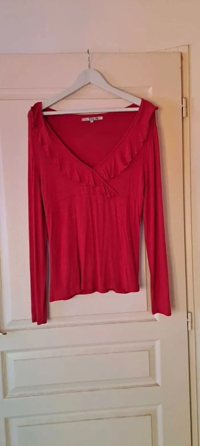 T Shirt manches longues rouge grand décolleté - Marque Via 28 - Taille 42 - État neuf. - photo numéro 5