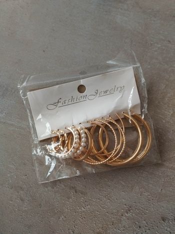 Lot 6 paires de boucles d'oreilles femme