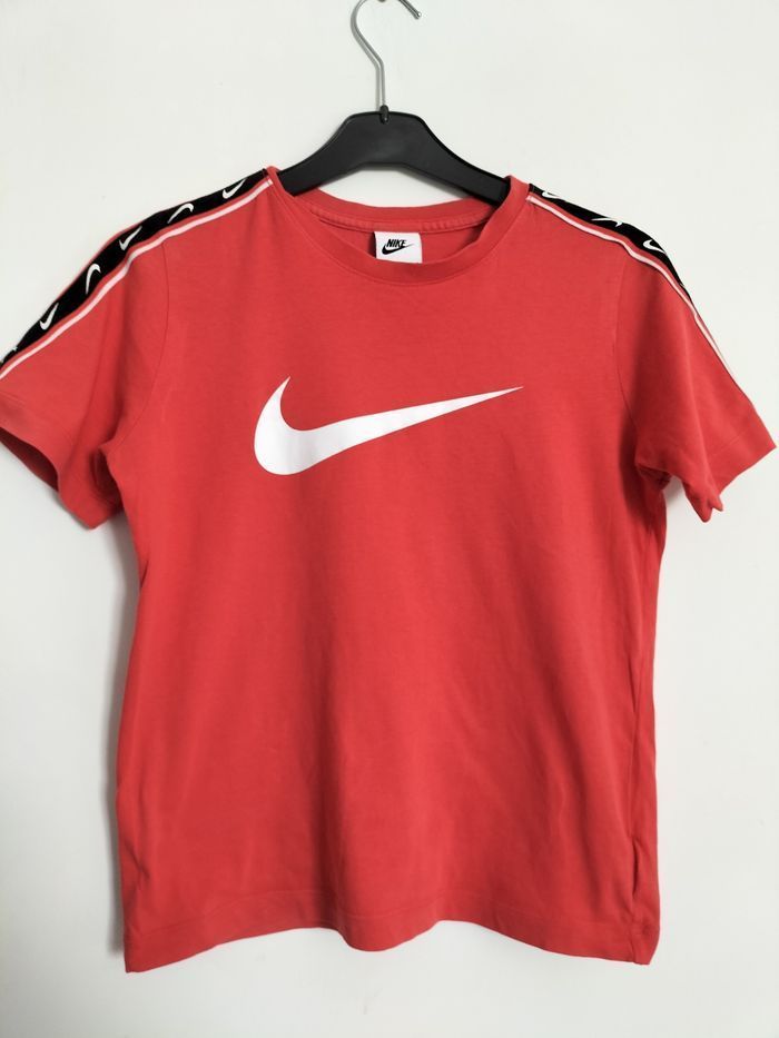 T-shirt nike