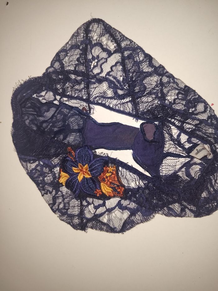 string bleu - photo numéro 3