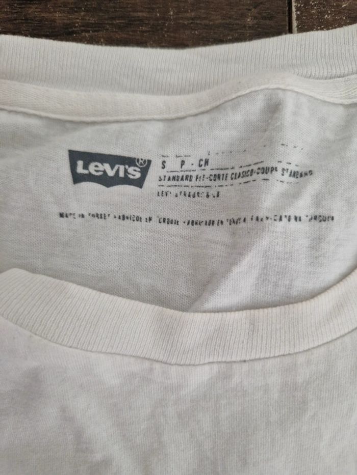 Tshirt levis taille S - photo numéro 3