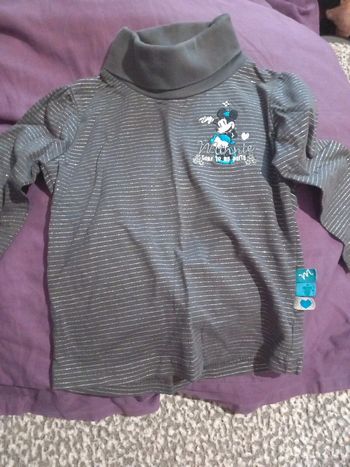 Pull col roule c&a taille 92cm disney minnie