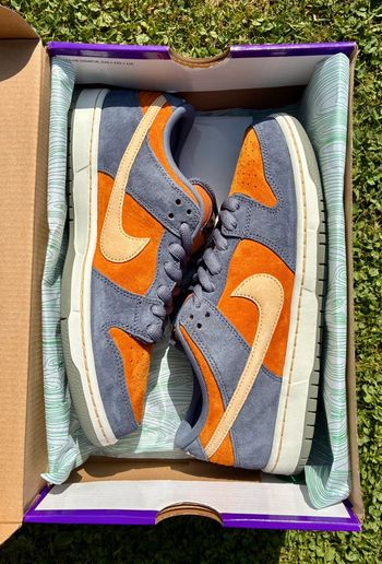 Baskets Nike dunk low pro monarch pointure 44 neuves avec boîte