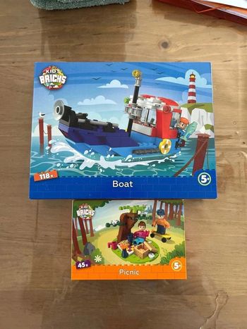 Lot 2 jeux de construction bateau et pique nique kid’s bricks