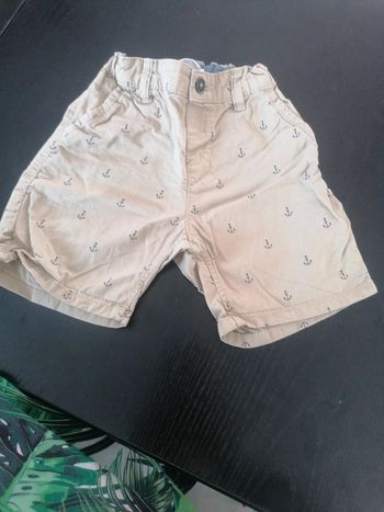 Short h&m 12/18 mois