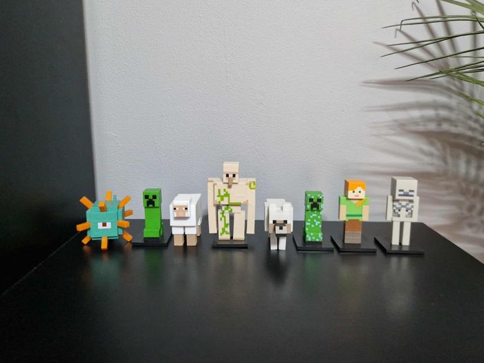 Lot de 8 figurines Minecraft toppeez