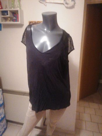 T-shirt taille 44