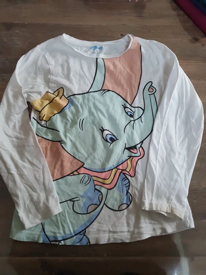Lot t.shirts 5-6 ans - photo numéro 8