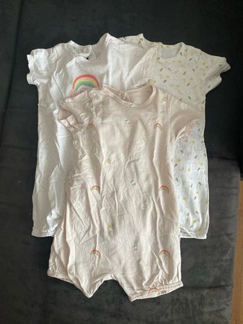 Lot 3 pyjamas vertbaudet 24 mois