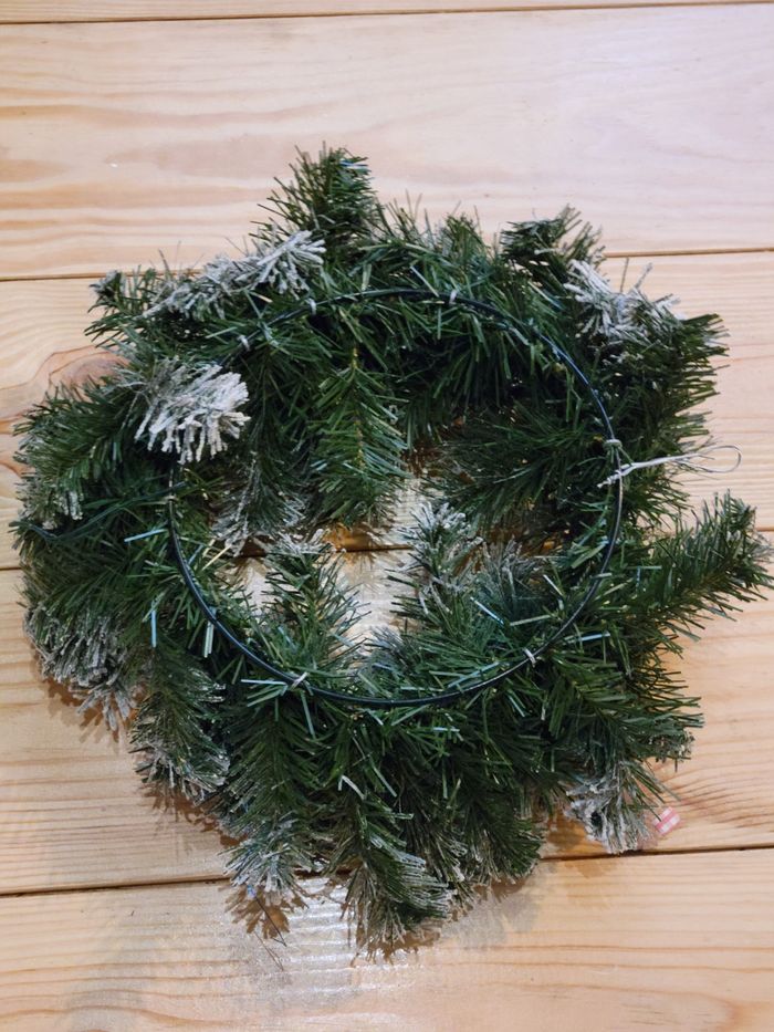 Couronne de Noël à décorer - photo numéro 2