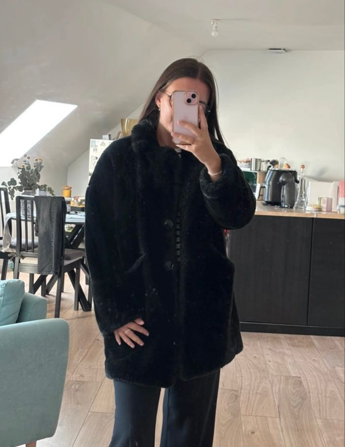 Manteau fausse fourrure