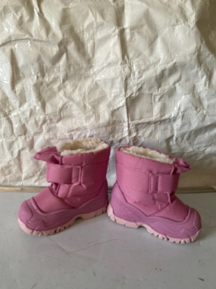 Bottes de neige / ski. Pointure 22/23 . - photo numéro 4
