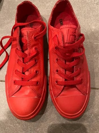 Converse rouge