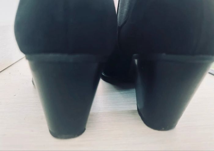 Bottines en daim noires - photo numéro 4