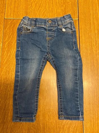 Jeans tape à l’œil