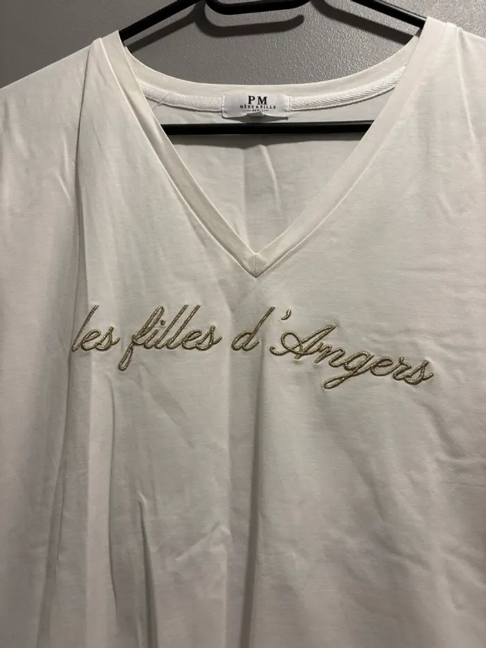 Tee shirt blanc « Les Filles d’Angers » - photo numéro 3