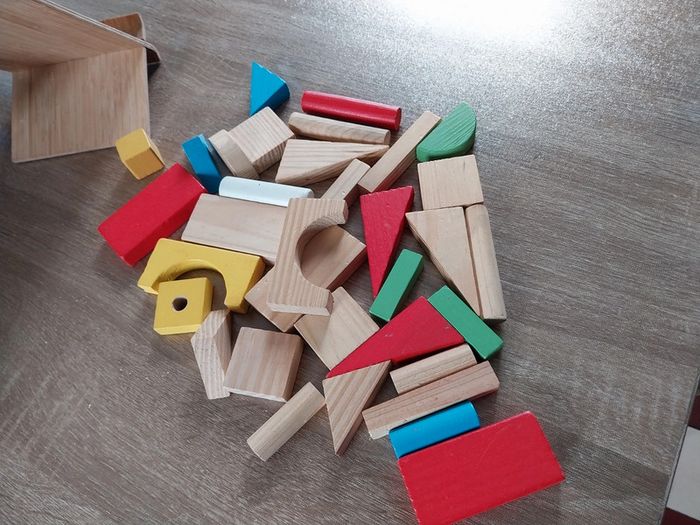 Boite comprenant plusieurs jeux - photo numéro 3