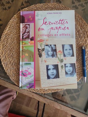 Serviettes en papier. Collages et effets