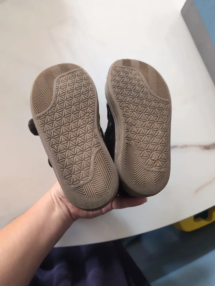 Chaussures fille taille 25 - photo numéro 4