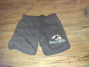 Short taille 6/7 ans