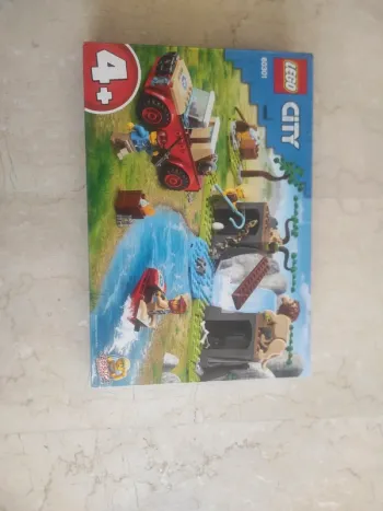 Lego city 60301 tout terrain de sauvetage des animaux sauvages neuf