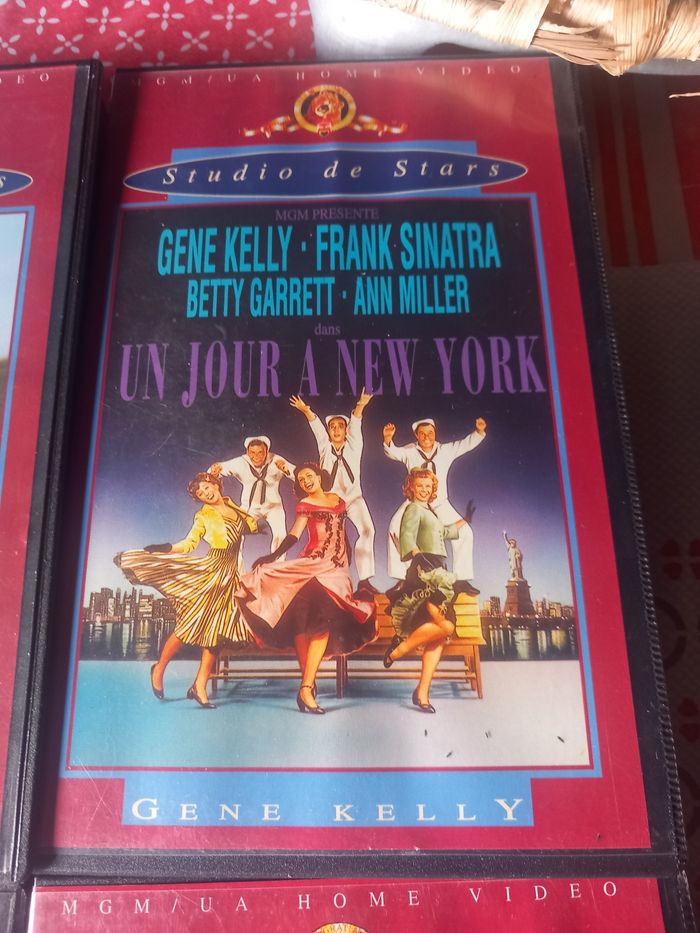 4 VHS Studio de stars - photo numéro 3