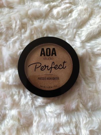 AOA Studio Perfect Pressed Highlighter