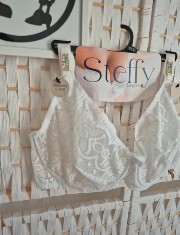 💕Jolie soutien-gorge dentelle avec armatures femme T95E steffy 💕 - photo numéro 3
