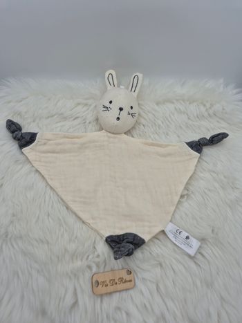 Doudou plat triangle Lapin lange blanc gris Kiabi Simba toys