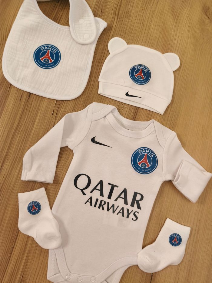 Ensemble bébé foot cadeau de naissance paris psg - photo numéro 2