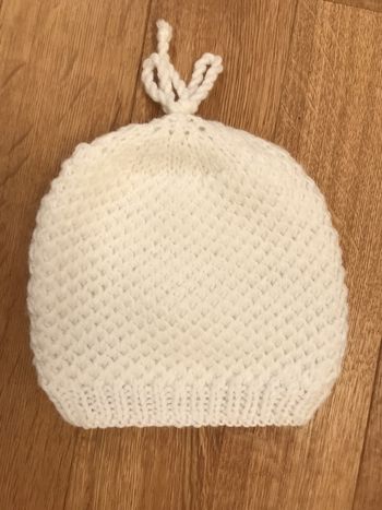 Bonnet Blanc en tricot fantaisie