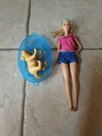 Poupée barbie toilettage canin