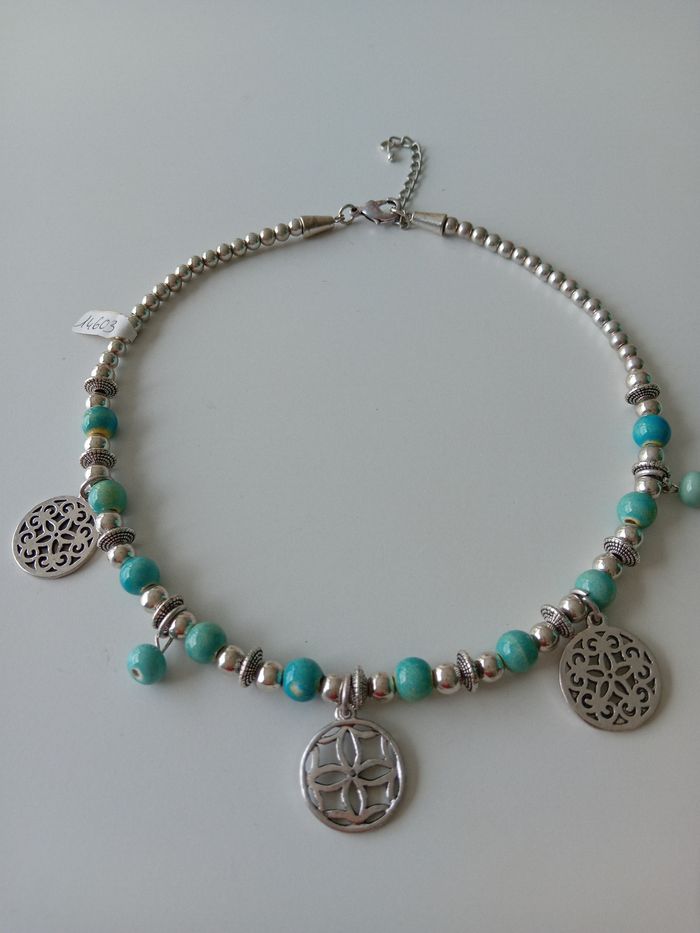 Collier fantaisie neuf - photo numéro 2