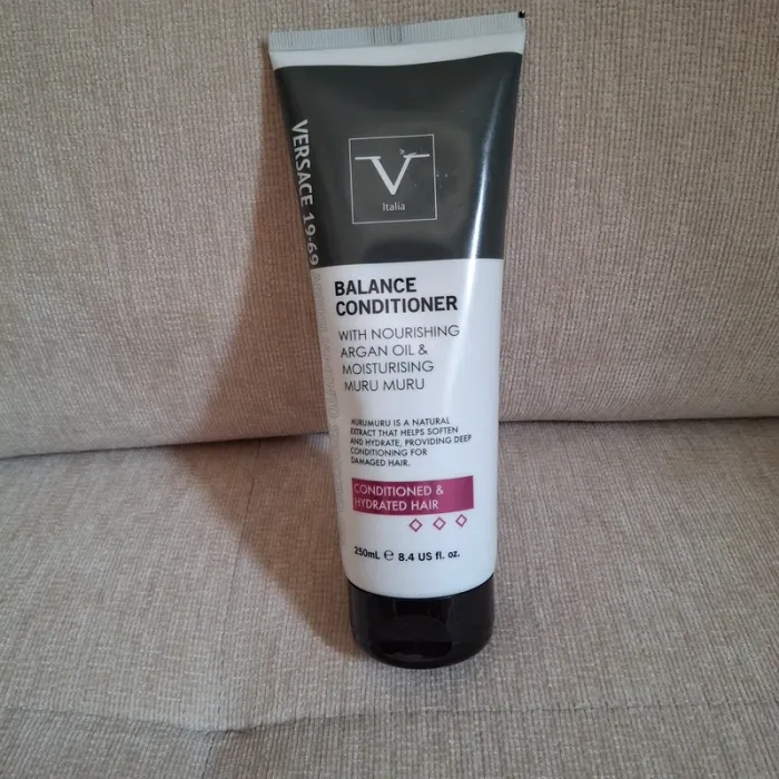 Après shampoing à l'huile d'argan Versace 19.69 - photo numéro 2