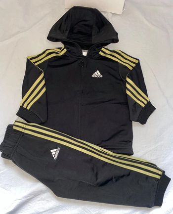 ensemble Adidas 18 mois