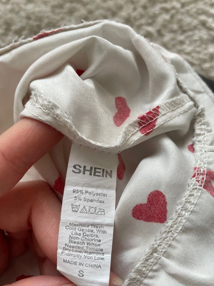 Short de pyjama en soie et cœurs - photo numéro 3