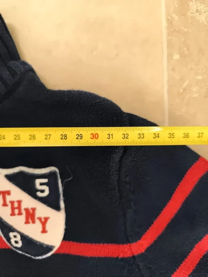 Pull Tommy Hilfiger 1/4 zippé excellent état rouge bleu marine M 8/10ans garçon ou fille - photo numéro 9