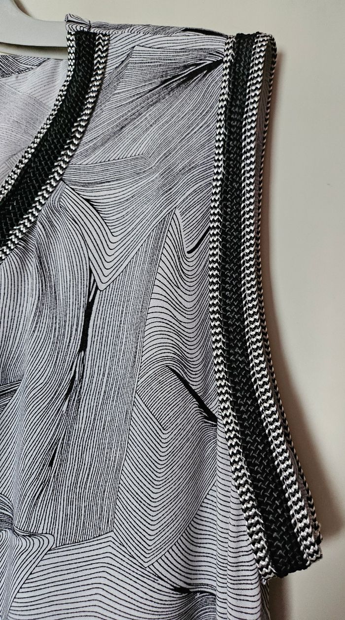 Robe longue sans manche - photo numéro 5