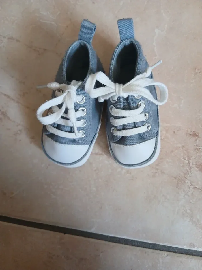 Lot de chaussures bébé garçon - photo numéro 2