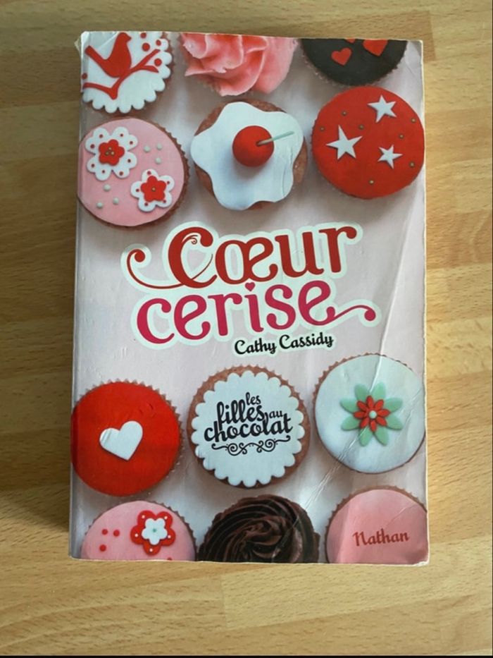 Livre cœur cerise