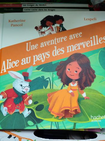 Une aventure avec Alice au pays des merveilles