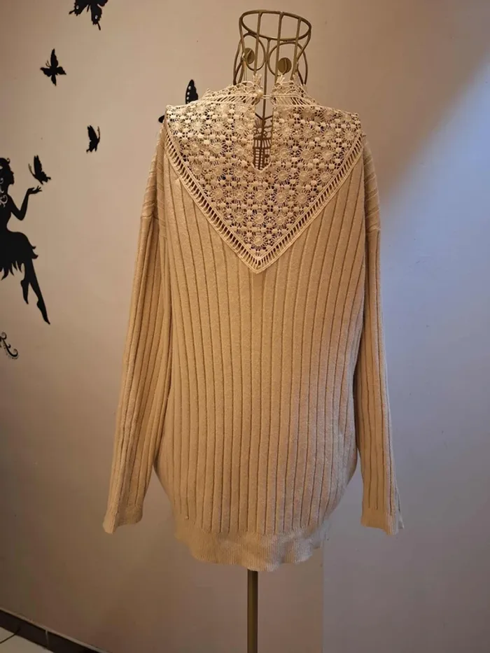 Pull beige & dentelle - photo numéro 4