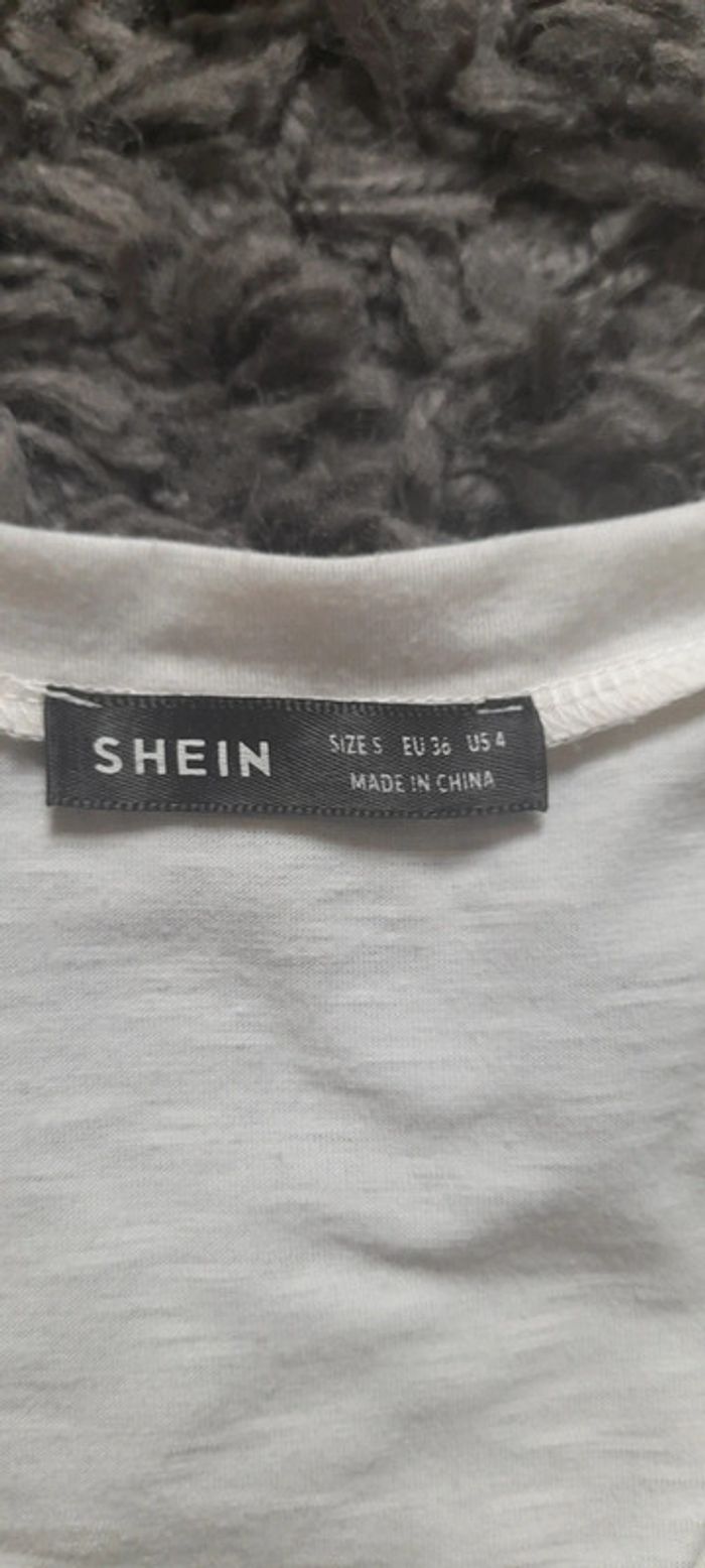 T-shirt top avec dentelle - photo numéro 4