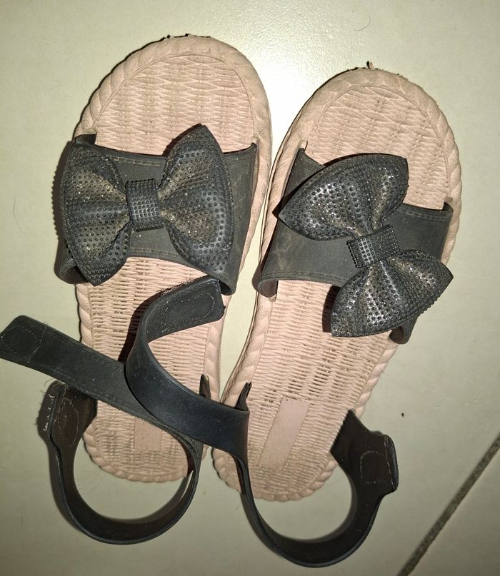 2 paires de sandales taille 35 - photo numéro 3