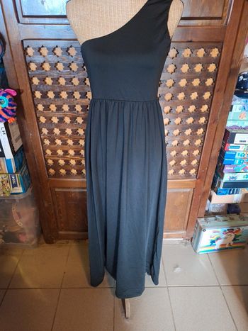 Robe noir L fendue %