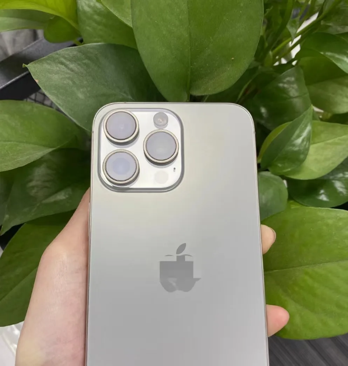 Iphone -15-pro-max - photo numéro 2
