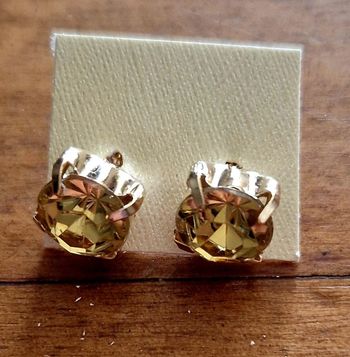 Clous d oreilles strass jaune