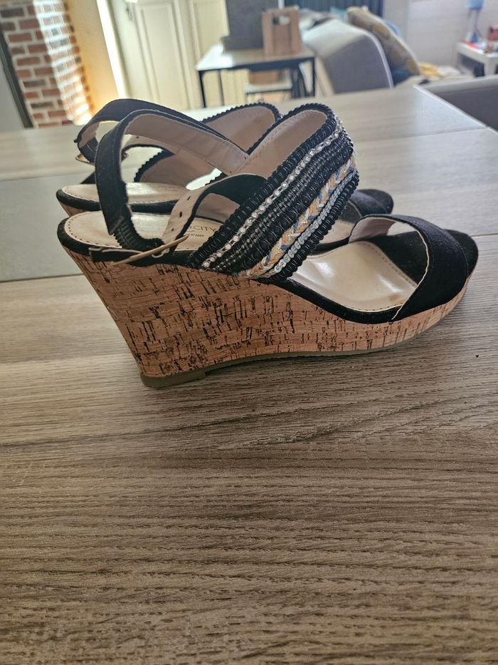 Chaussures T 40. - photo numéro 3