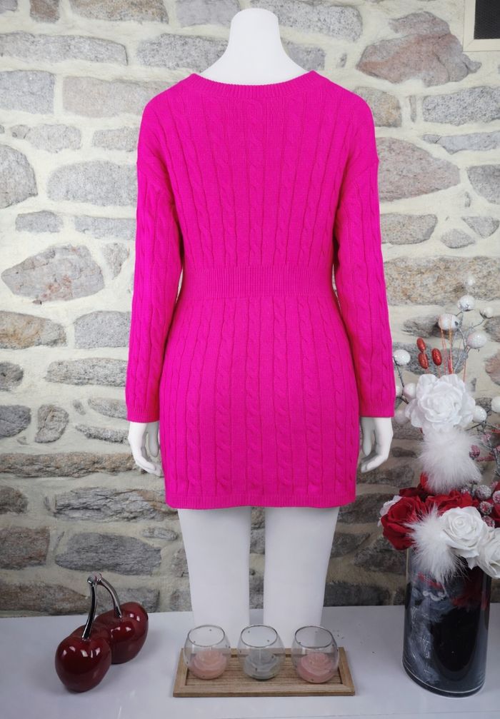 Robe pull en tricot maille torsadée rose fushia vif Femme taille 52 marque Boohoo 🪷 - photo numéro 2