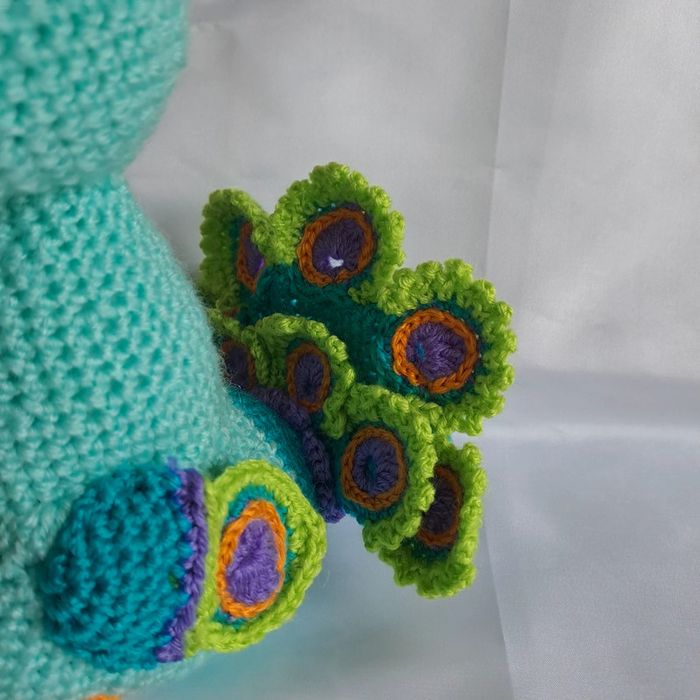 Paon au crochet - photo numéro 3